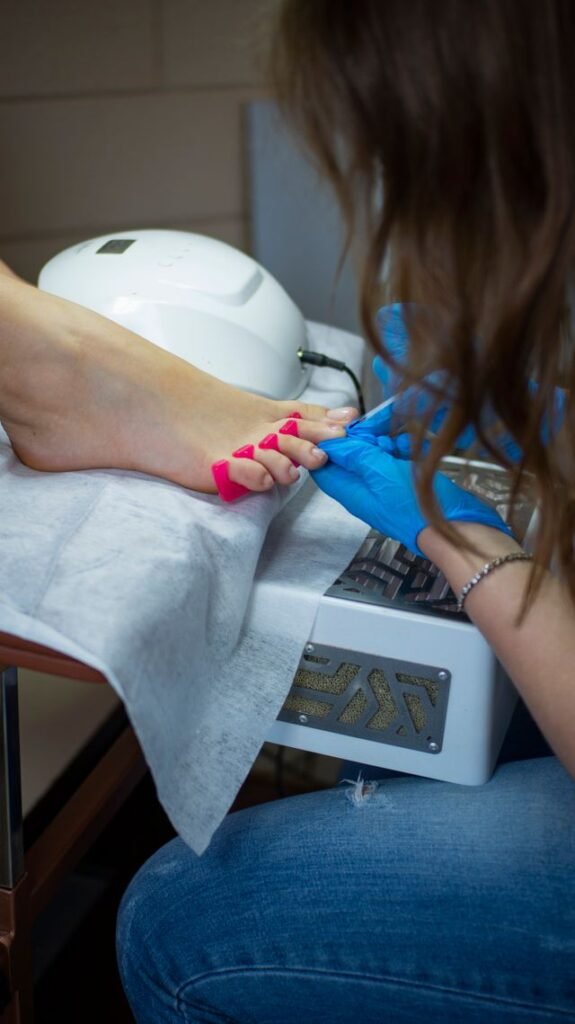 Pedicura rusa: la técnica que está revolucionando el cuidado de los pies (y por qué todo el mundo habla de ella) pexels marsianin 18441298